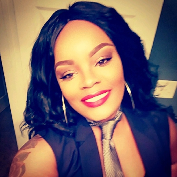 Meet your Posher, Rica - Picture 1 of 1